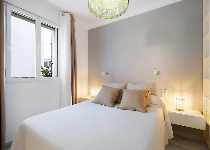 Maria De La O Apartment *