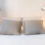 Maria De La O Apartment